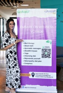 DSC01558 206x300